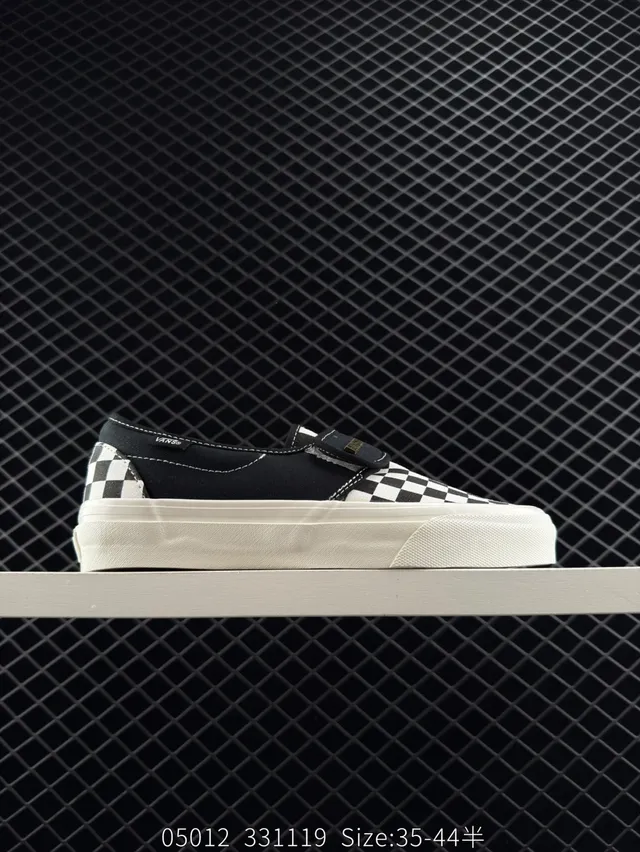 Vans Slip-On أحذية تزلج أسود وأبيض بنمط الشطرنج 6