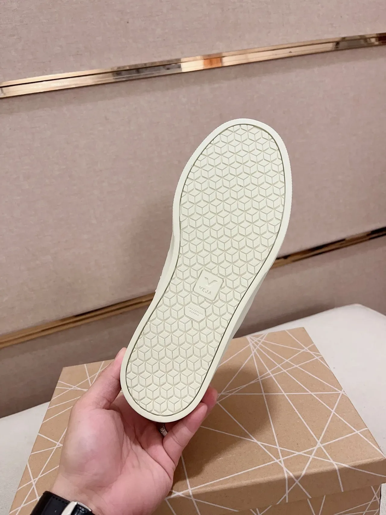 VEJA Esplار أبيض وأخضر داكن لايف ستايل سنيكرز 2