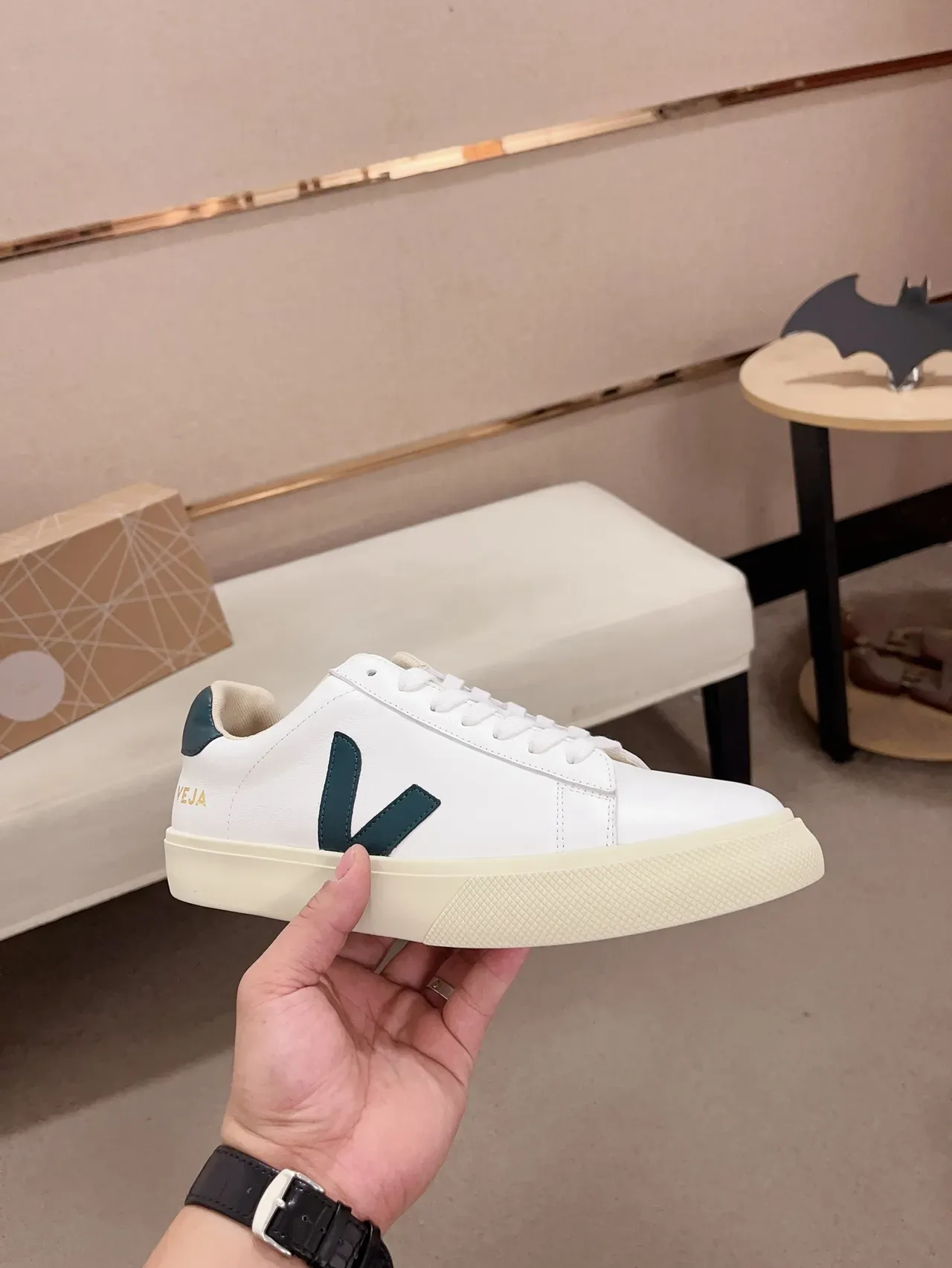 VEJA Esplار أبيض وأخضر داكن لايف ستايل سنيكرز 5