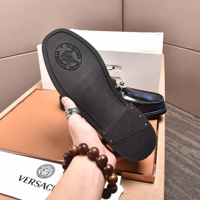 Versace Black Gold High-Gloss Patent Leather Medusa Medallion Buckle Loafer 5