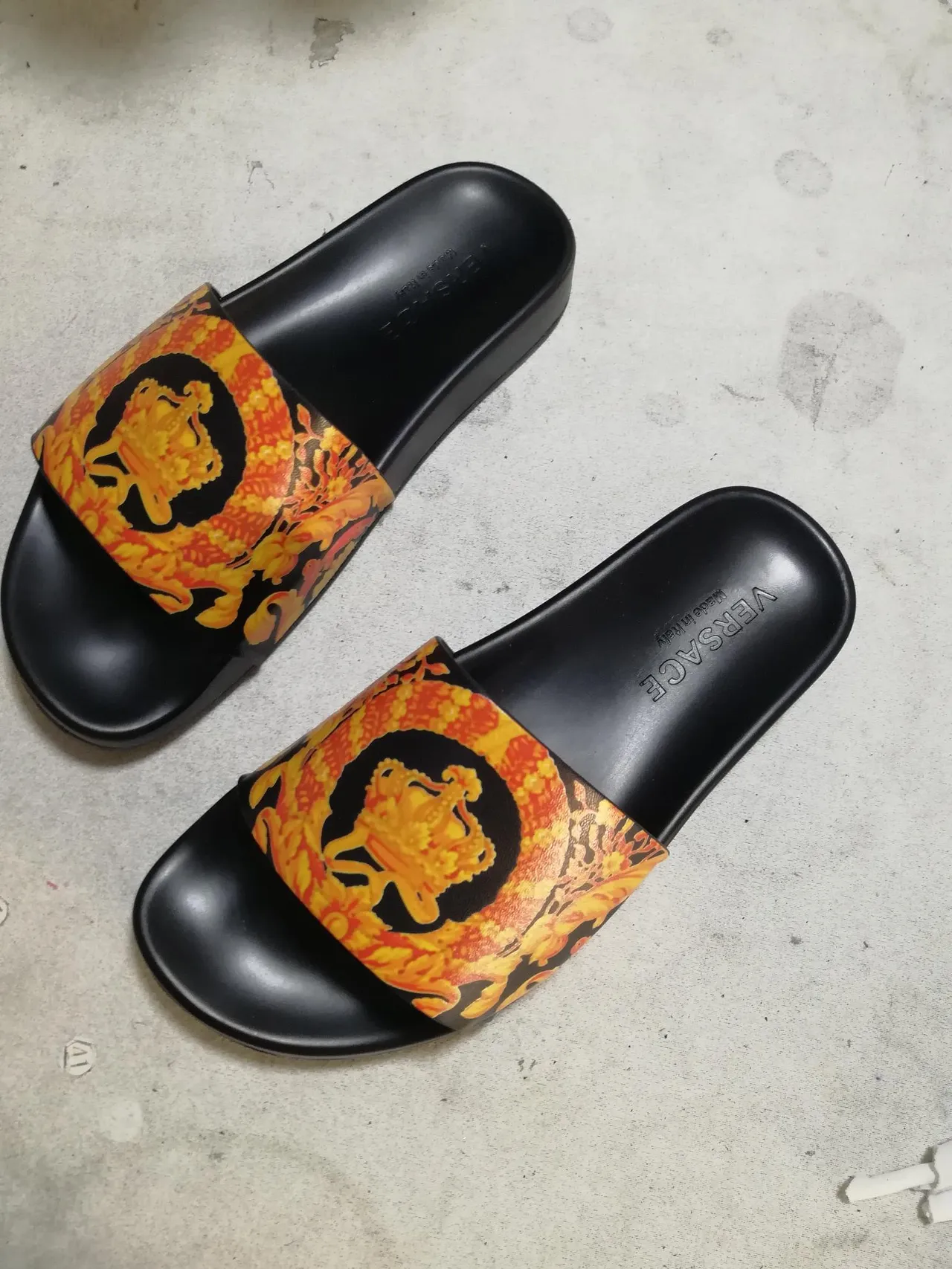 Versace Noir Multicolore Semelle en Caoutchouc Moulée Bold Imprimé Bride Sandales 1