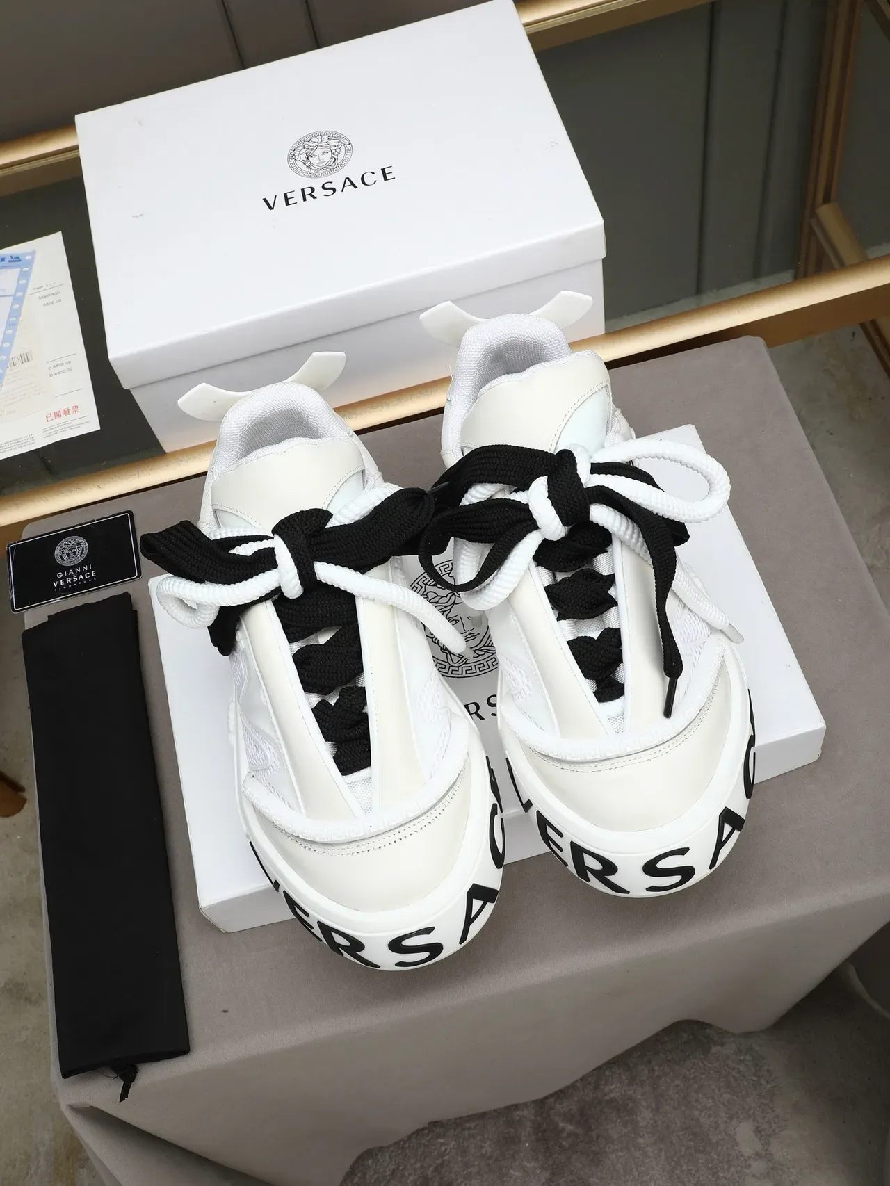 Versace Chain Reaction أبيض أسود كعب مسطح شبك جلد علوي حذاء كاجوال 4