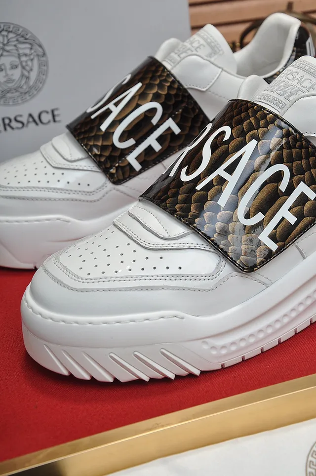 Versace Chain Reaction Sneakers Chunky Blanches en Peau de Serpent avec Sangle 3