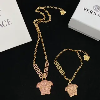 Versace Greca Odissea গোলাপি ক্রিস্টাল মেদুসা হেড হার