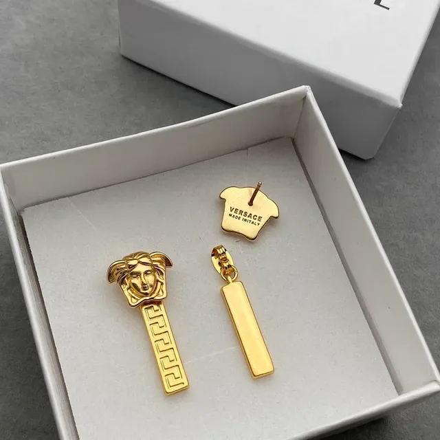 Versace Medusa Gold-Tone Greca Key Drop कानों की चूड़ियाँ 2