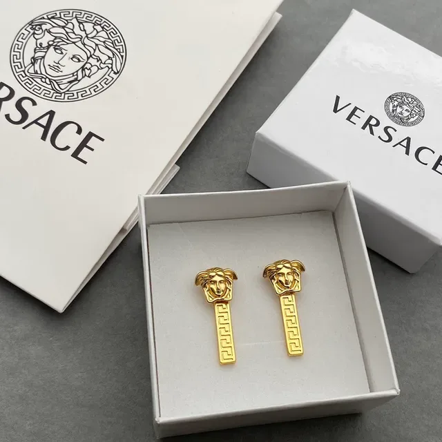Versace Medusa Gold-Tone Greca Key Drop कानों की चूड़ियाँ 6
