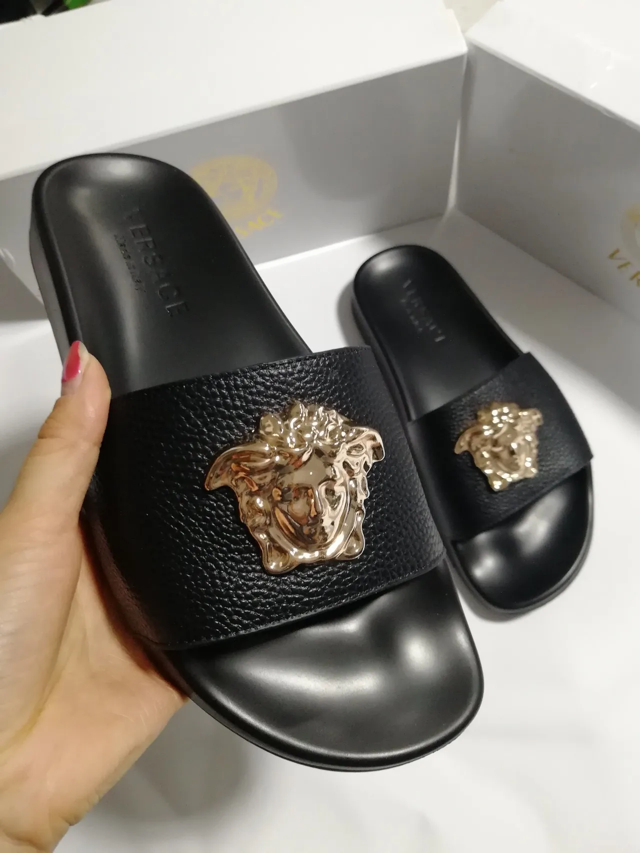 Versace Medusa Slide 黑色金色皮革拖鞋 5