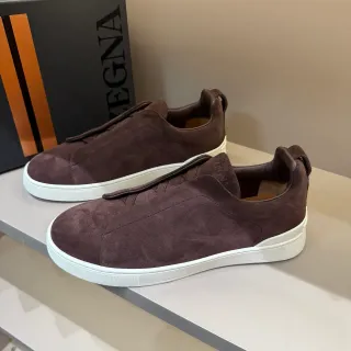 Zegna भूरा सफेद सूड अपर स्लिप ऑन कंस्ट्रक्शन लाइफस्टाइल स्नीकरज़