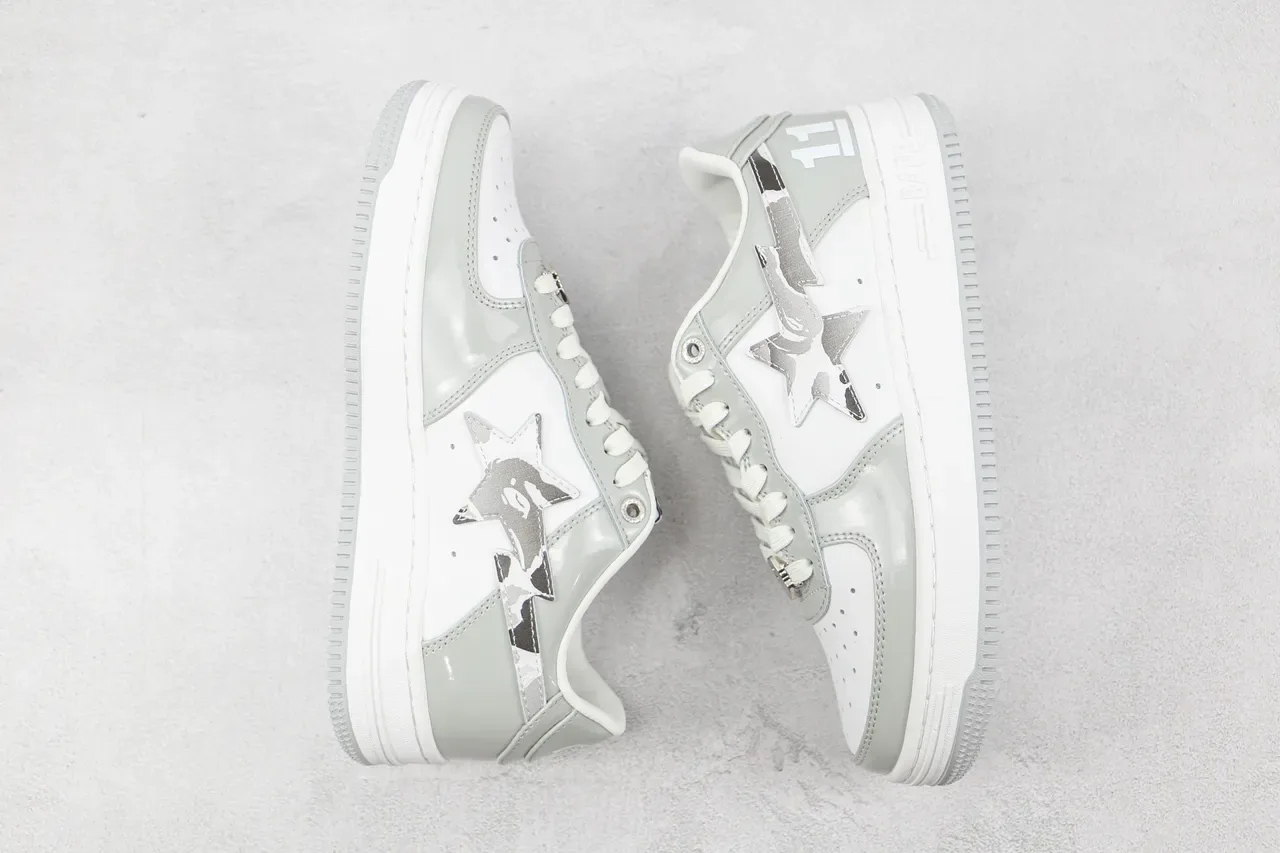 A Bathing Ape BAPE STA Chaussures Lifestyle Gris et Blanc Étoile Métallique 2