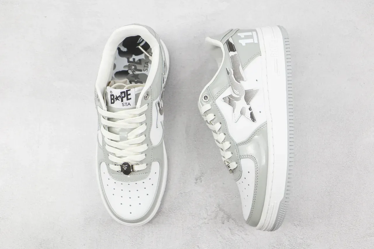 A Bathing Ape BAPE STA Chaussures Lifestyle Gris et Blanc Étoile Métallique 3