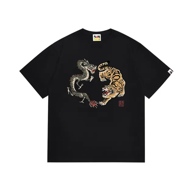 Camiseta gráfica de dragón y tigre A Bathing Ape 2