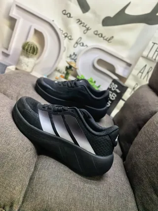 Adidas Tênis Lifestyle com Três Listras Todo Preto 7