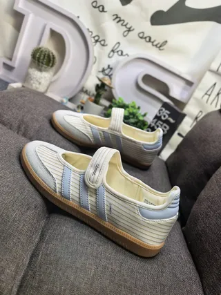 Adidas Beige Marrón Mary Jane sin cordones con tiras de piel de ante Lifestyle Sneakers 7