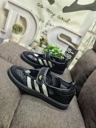 Adidas Beige Marrón Mary Jane sin cordones con tiras de piel de ante Lifestyle Sneakers 17