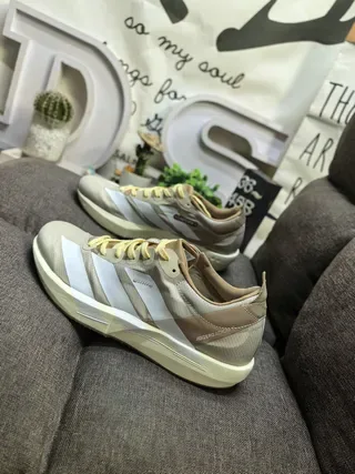 Adidas 米色白色低帮网布合成鞋面跑步鞋 7