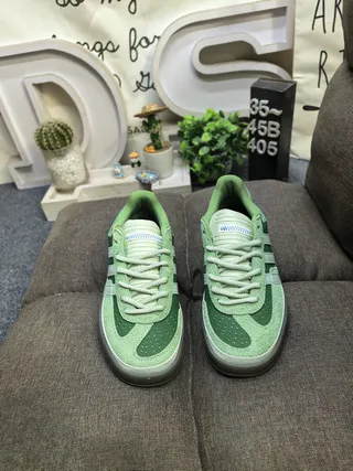 Adidas Benito Branco e Preto de Camurça Tênis Lifestyle 20