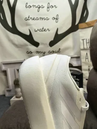 Adidas কালো এবং সাদা তিন স্ট্রাইপ লাইফস্টাইল স্নিকার 13