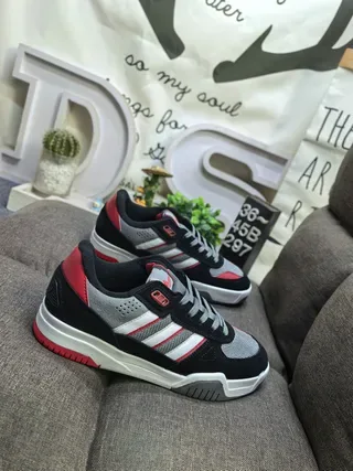 Adidas Tênis Lifestyle Preto Azul Low-Top com Painéis Laterais Listrados 19
