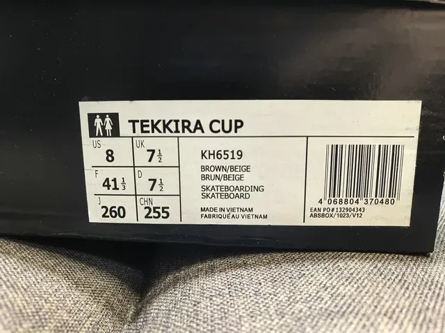 Adidas Tênis Lifestyle Preto Azul Low-Top com Painéis Laterais Listrados 22