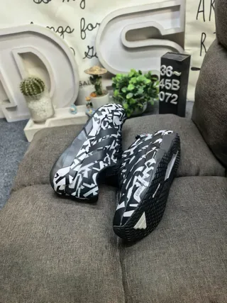 Adidas 黑白几何迷彩印花厚底雕塑中底生活方式运动鞋 6