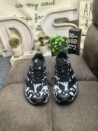 Adidas 黑白几何迷彩印花厚底雕塑中底生活方式运动鞋 10