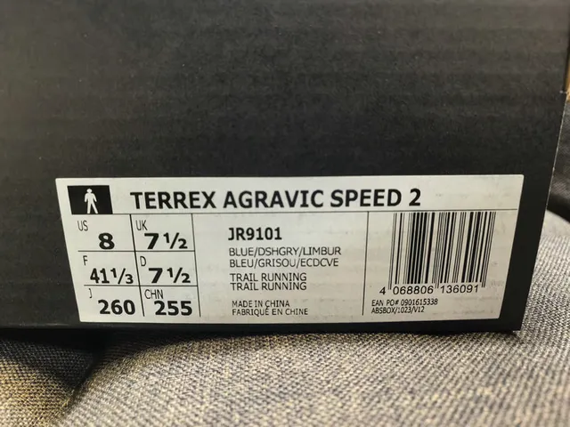 Adidas Tênis de corrida com upper de malha engenheirada preto e amarelo forro de gola 12
