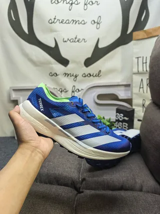 Adidas Tênis de corrida com upper de malha engenheirada preto e amarelo forro de gola 15