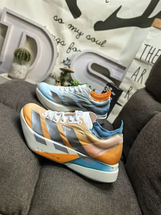 Adidas 蓝橙 流线型赛车轮廓 工程网面鞋面 跑鞋 7