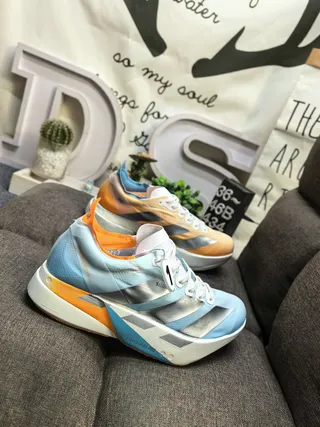 Adidas 蓝橙 流线型赛车轮廓 工程网面鞋面 跑鞋 9