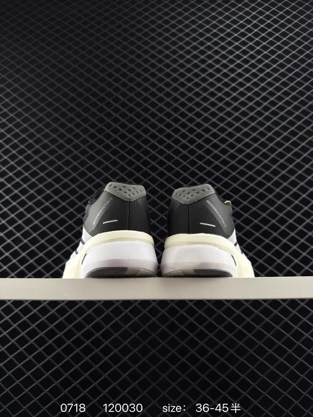 Adidas Boston 13 Noir Blanc Lightstrike Pro Chaussures de course 3
