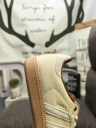 Adidas Tênis Lifestyle Marrom Bege Superior de Tecido Textil Perfuração no Dedo 3