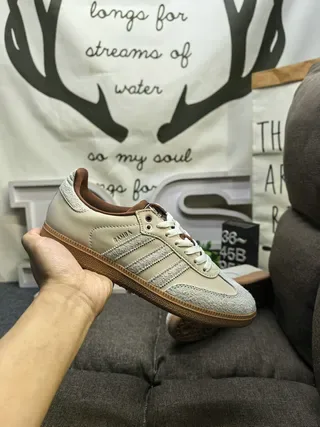 Adidas Tênis Lifestyle Marrom Bege Superior de Tecido Textil Perfuração no Dedo 5