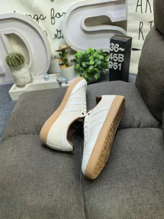 Adidas Tênis Lifestyle Marrom Bege Superior de Tecido Textil Perfuração no Dedo 6