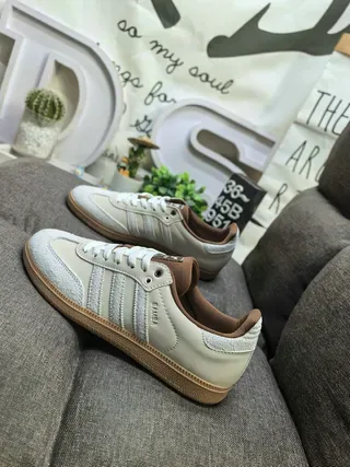 Adidas Tênis Lifestyle Marrom Bege Superior de Tecido Textil Perfuração no Dedo 7
