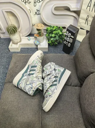 Adidas Forum Hi Currency-Print Chaussures lifestyle ailées 6