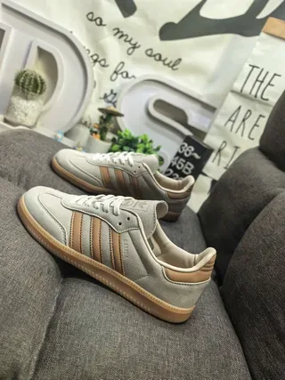 Adidas رمادي بيج أحذية لايف ستايل منخفضة أعلى من السويد 7