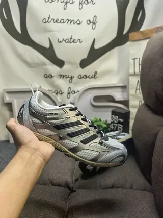 Adidas رمادي أسود شبكي الأعلى ثلاث شرائط براندينج نمط حياة سنيكرز 5