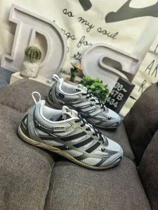Adidas رمادي أسود شبكي الأعلى ثلاث شرائط براندينج نمط حياة سنيكرز 9
