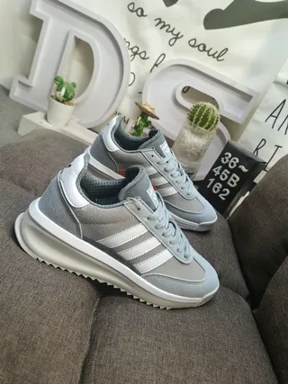Adidas Gris y Blanco Retro Runner Silhouette Ante y Sintético Superior Lifestyle Sneakers 9