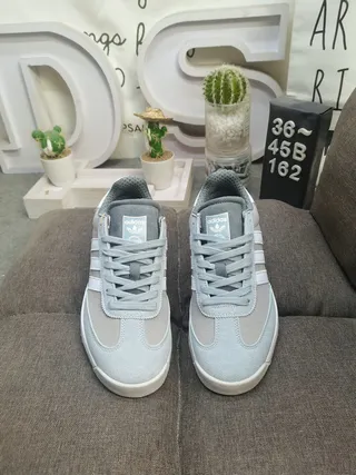 Adidas Gris y Blanco Retro Runner Silhouette Ante y Sintético Superior Lifestyle Sneakers 10