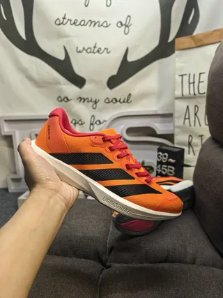 Adidas 橙红色轻量级竞速轮廓网面跑鞋 5