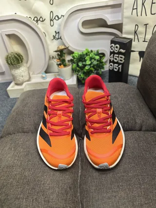 Adidas 橙红色轻量级竞速轮廓网面跑鞋 10