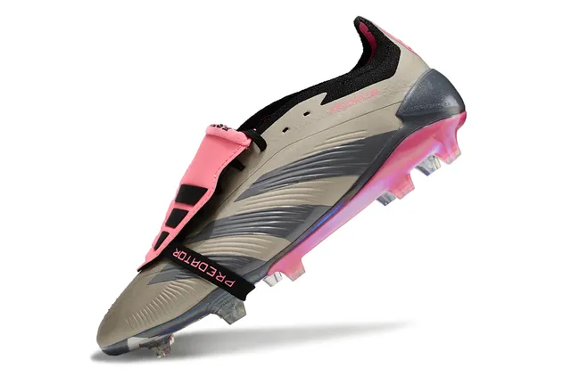 Adidas Predator Beige Rose Lacets Asymétriques Compteur De Talon Iridescent Holographique Firm-Ground Chaussures De Football 7