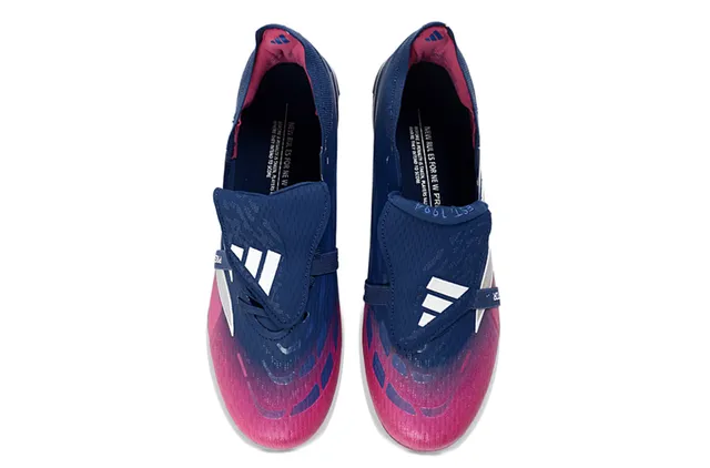 Adidas Predator azul marino rosa bajo corte sin cordones botines iridiscente tres rayas marca terreno firme zapatos de fútbol 2