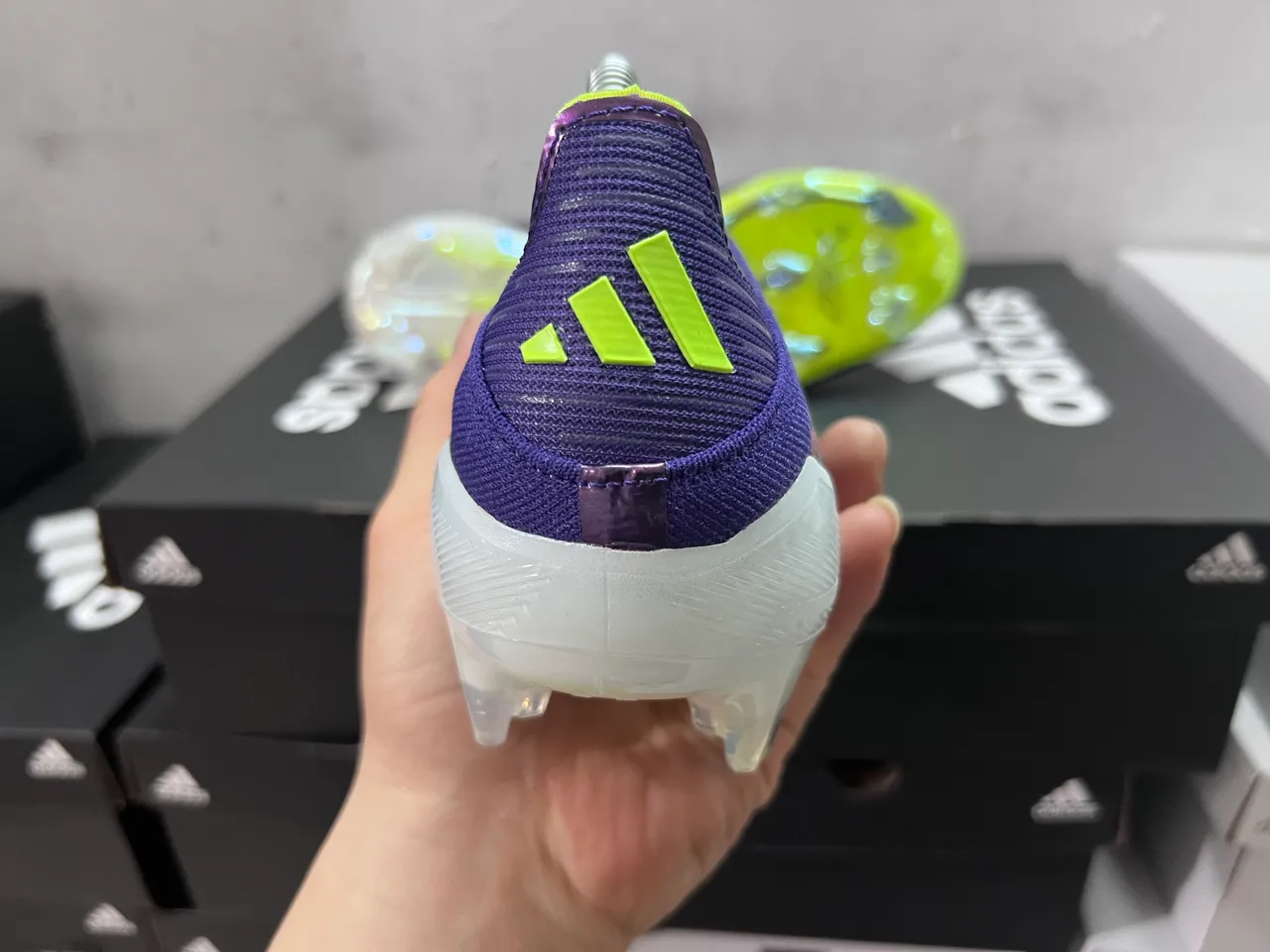 Adidas Violet Jaune Bas Coupé Col Ajustement Chaussette Texturé Synthétique Supérieur Sol Ferme Chaussures de Football 11