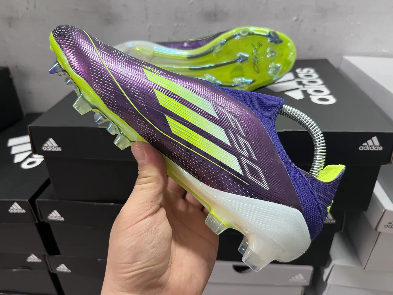 Adidas Violet Jaune Bas Coupé Col Ajustement Chaussette Texturé Synthétique Supérieur Sol Ferme Chaussures de Football 12
