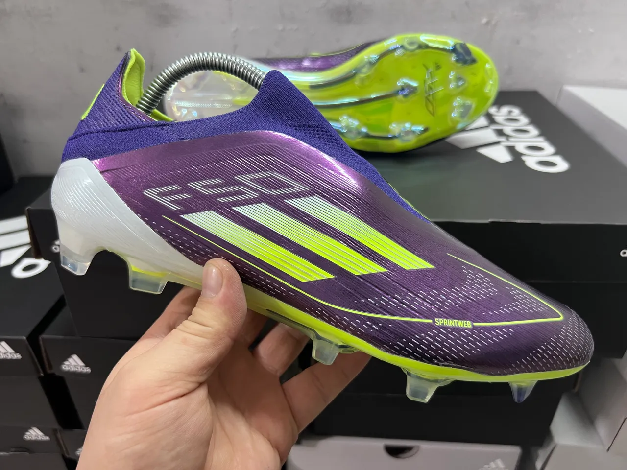 Adidas Violet Jaune Bas Coupé Col Ajustement Chaussette Texturé Synthétique Supérieur Sol Ferme Chaussures de Football 14