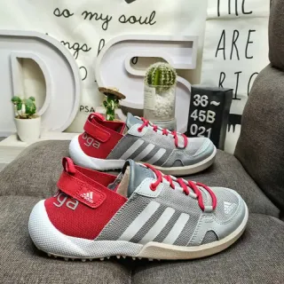 Adidas أحذية رياضية نمط حياة من شبكة أحمر و رمادي Low-Top