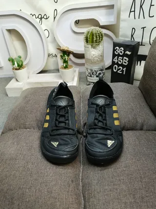 Adidas Tênis Lifestyle de Malha Vermelho e Cinza Low-Top 20