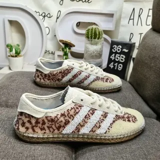 Adidas Samba بيج بني نسيج نمط الفهد العلوي لوحة جانبية ثلاث شرائط حذاء رياضي أسلوب حياة